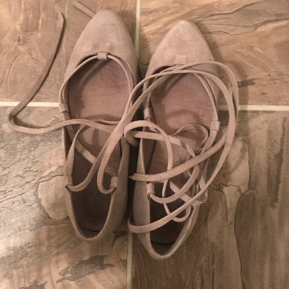 Flats - Picture 2 of 3