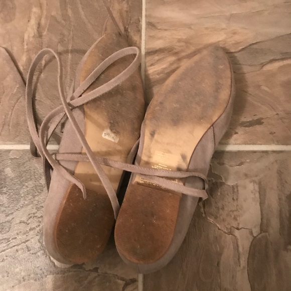 Flats - Picture 3 of 3