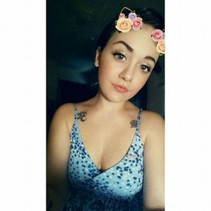 Meet your Posher, Caitlin