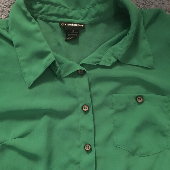 Green button down - Picture 3 of 5