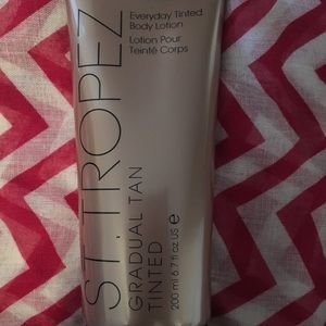 St. Tropez Gradual Tan Tinted Body Lotion - New!