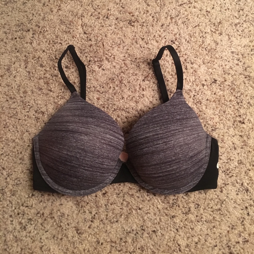 Victoria's Secret PINK Wear Everywhere Push-up