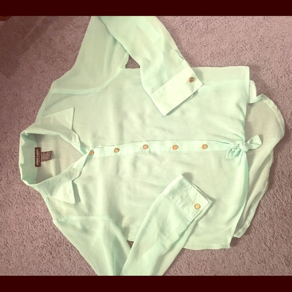 Tops - Mint button-down