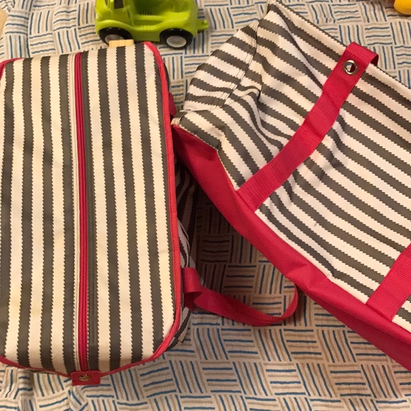 thirty-one Handbags - Thirty one bundle.