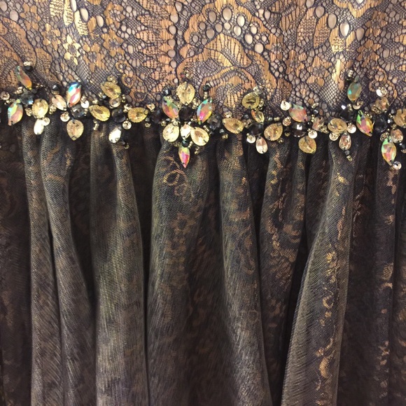 Camille LaVie Navy Lace Prom Dress Size 6 - Picture 4 of 6