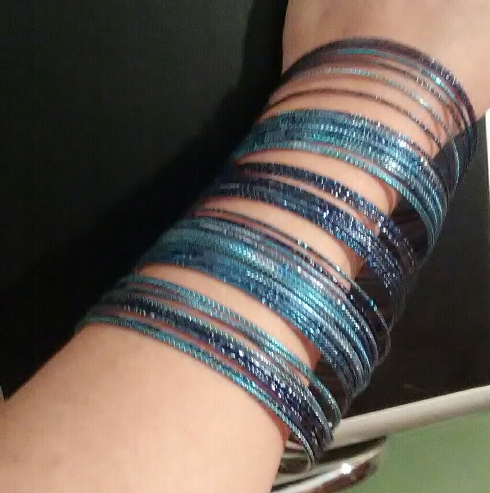 Claire's Sparkly Blue Bangles 50 in Bag