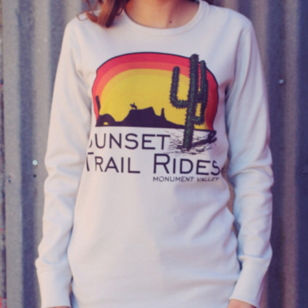 Sunset Trail Rides Unisex Thermal  White NWT