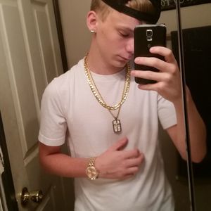 Meet your Posher, Christian