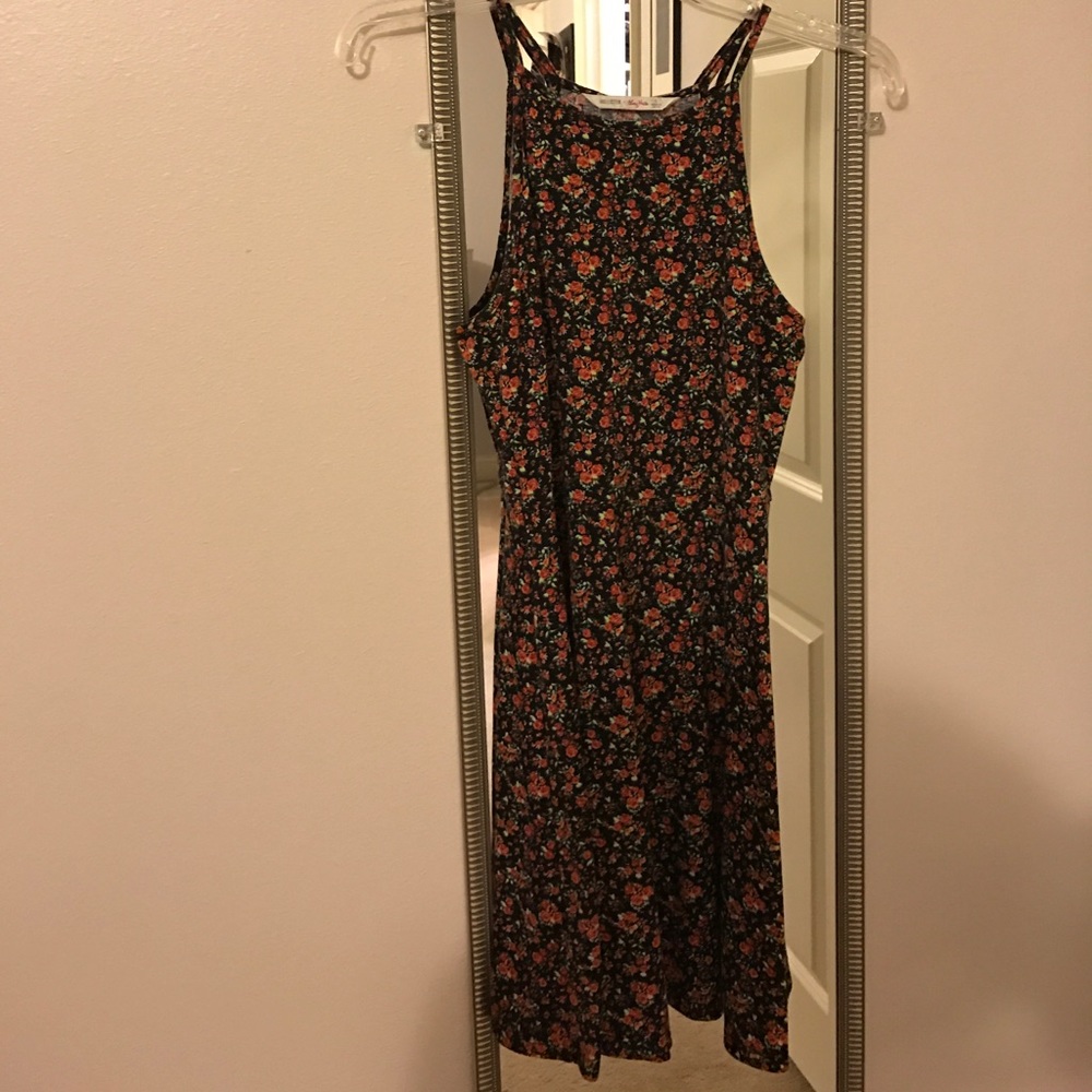 Floral dress (Lucy Hale edition)