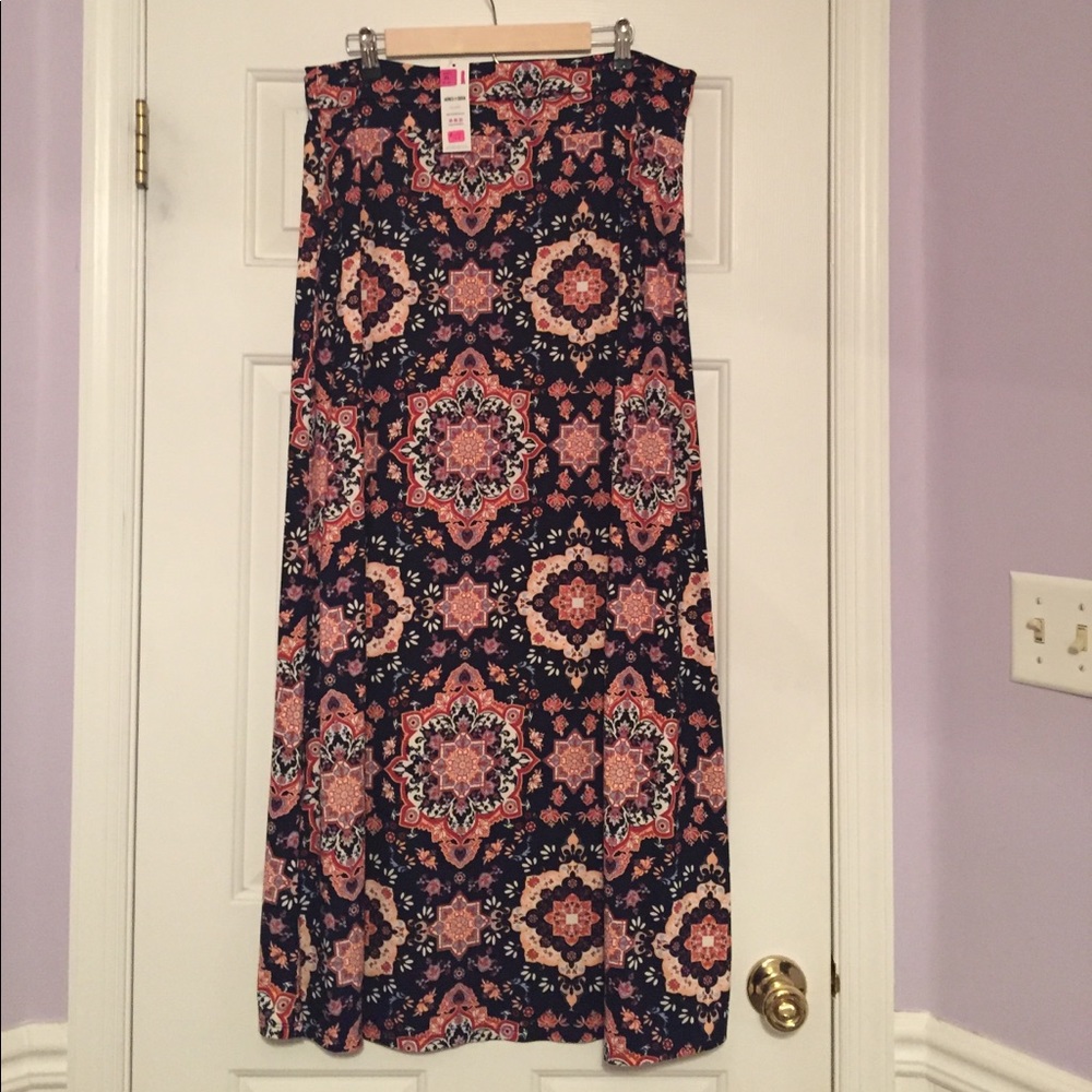 NWT Agnes & Dora Maxi Skirt