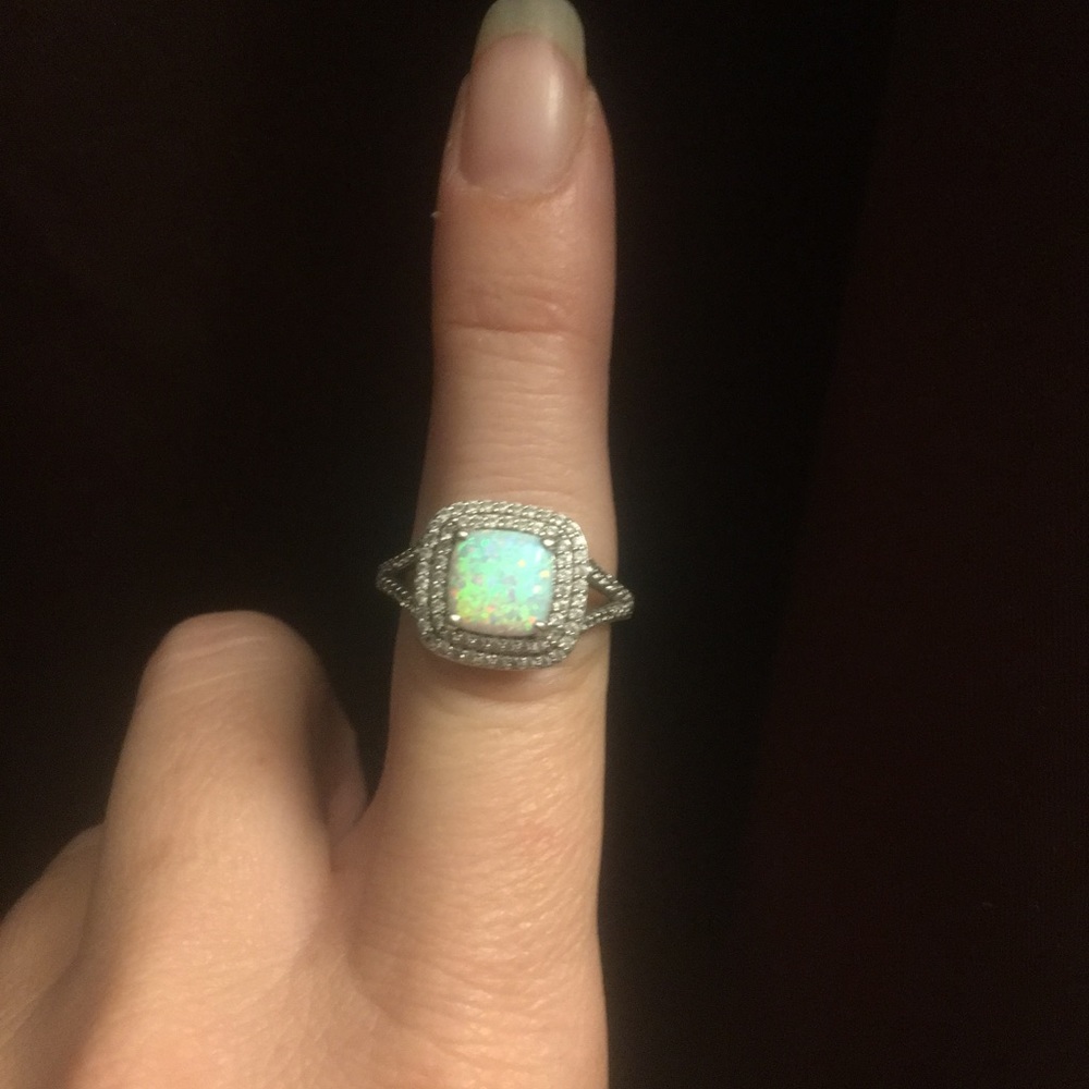 Gorgeous Opal ring
