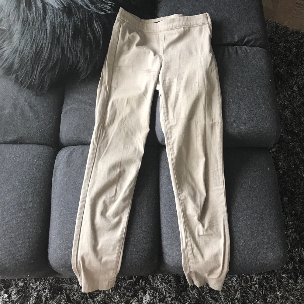 Kaki pants
