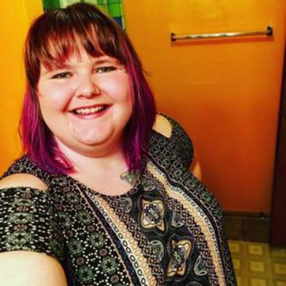 Meet your Posher, Tesla - Picture 1 of 1