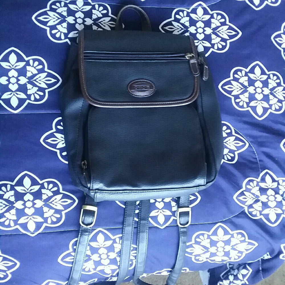 CHEROKEE Shoulder Strap Bag | Like NEW | Versatile
