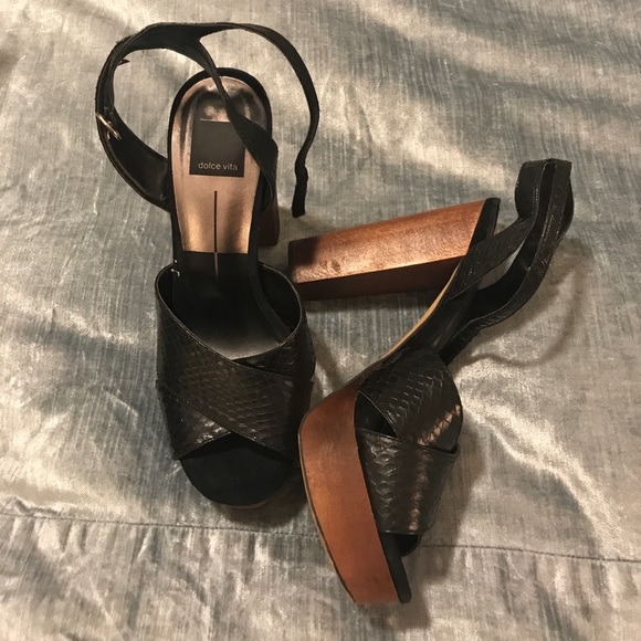 Dolce Vita Black Sandal with Wooden Heel. - Picture 1 of 2