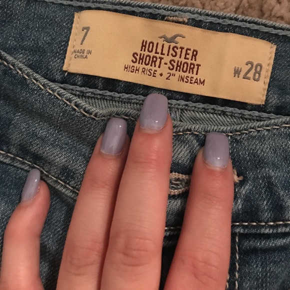 Hollister shorts. Size 7 - Picture 3 of 3