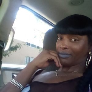 Meet your Posher, Ebony