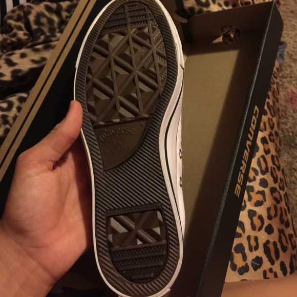 Converse - Picture 4 of 4