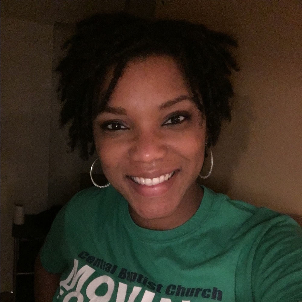 Meet your Posher, Shana