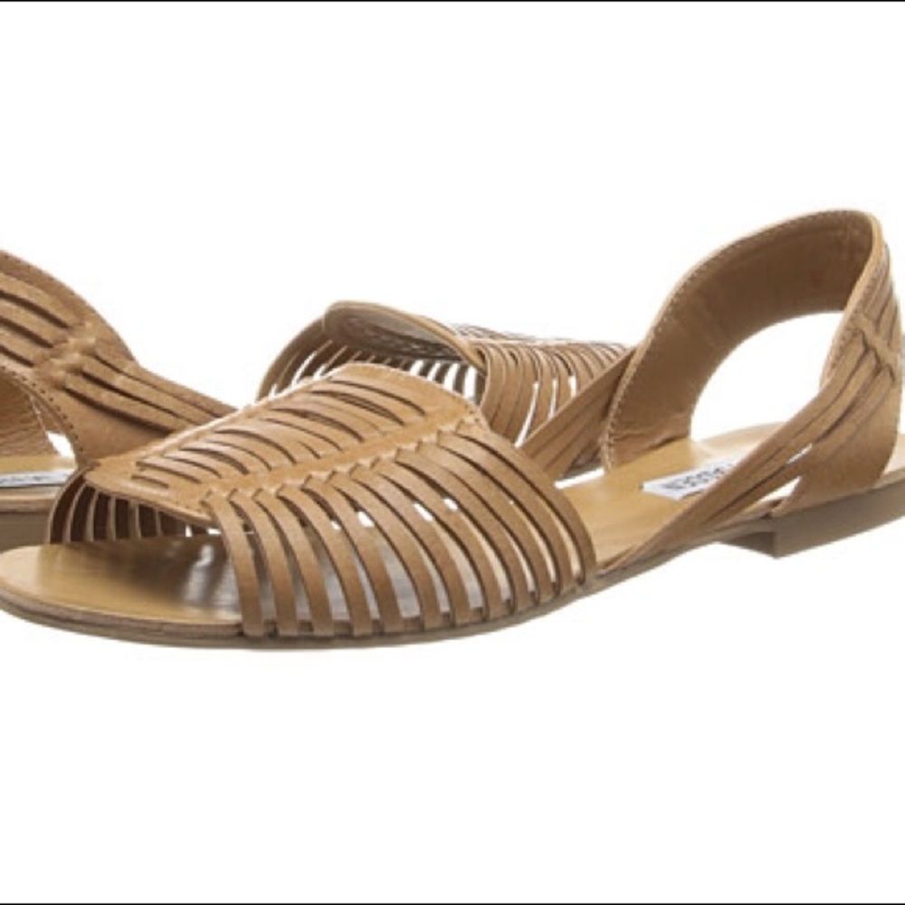 BRAND NEW 🛍 Steve Madden Flats Sandals