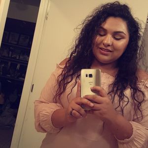 Meet your Posher, Alondra