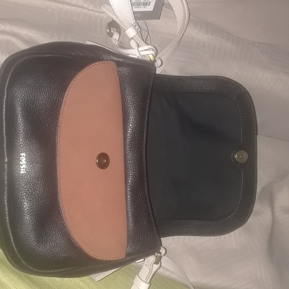 Fossil purse brand new tags still on - Picture 4 of 7
