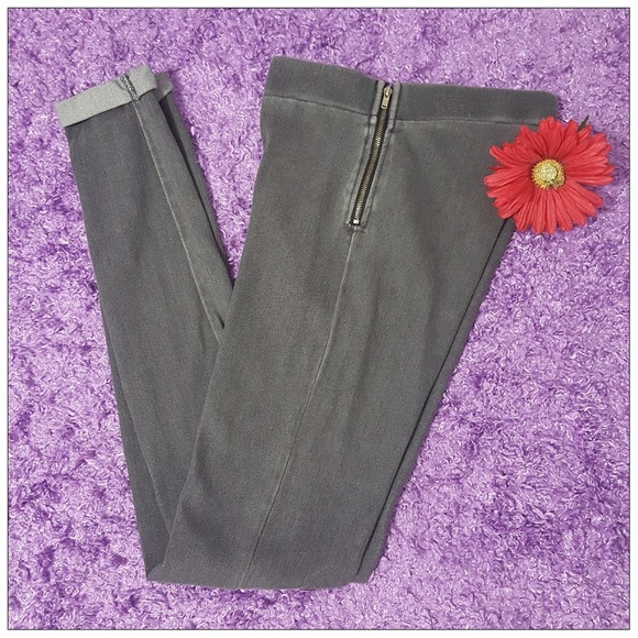 Forever 21 Pants - Forever 21 High Waisted Jegging