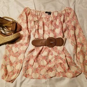 FOREVER 21 heart floral blouse