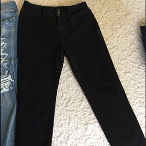 American Eagle High-Waisted, Skinny Jegging- NWOT