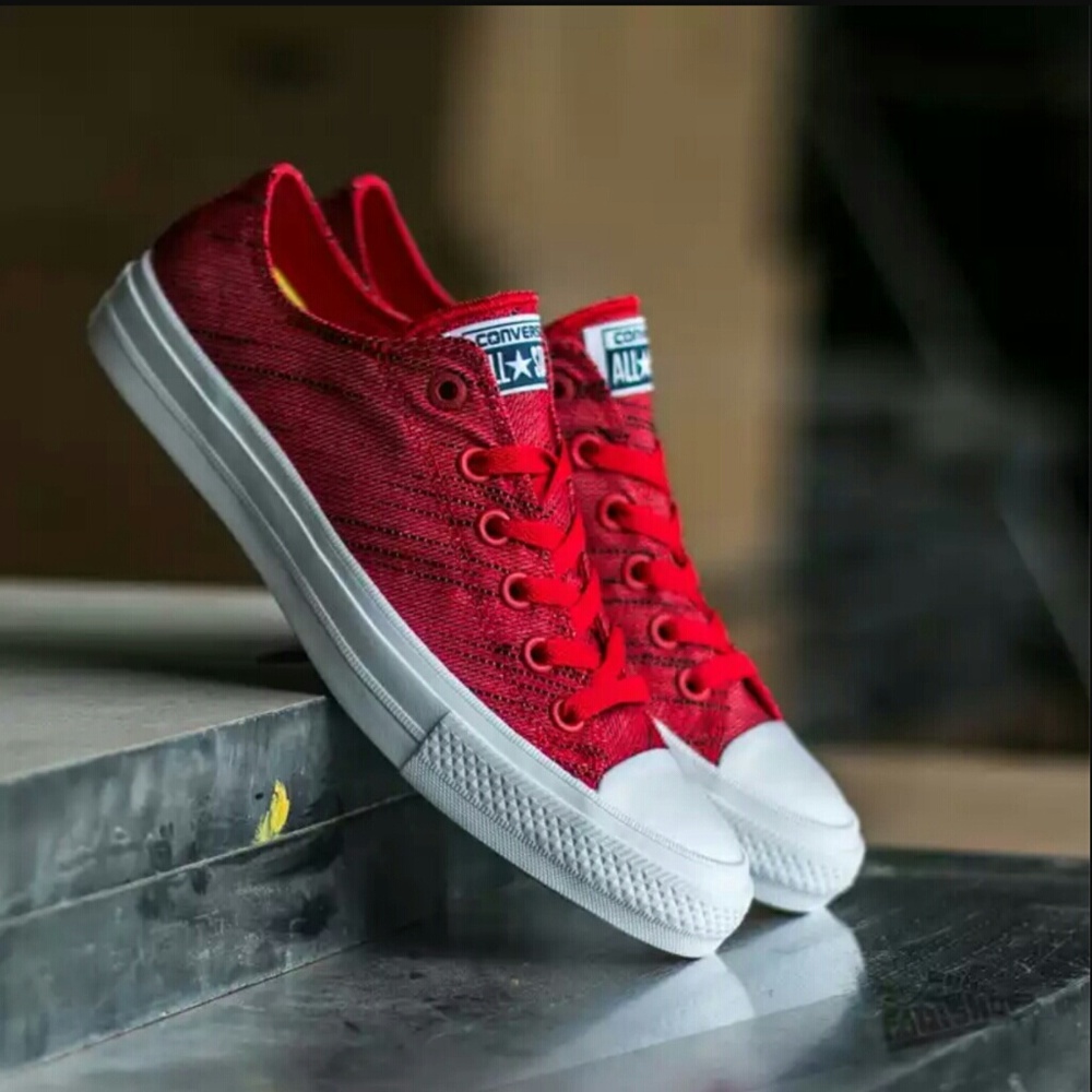 NWT Converse Chuck II 2 Red Low Top Nike Lunarlon