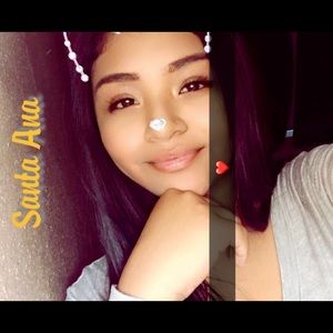 Meet your Posher, Elexis