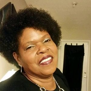 Meet your Posher, Laverne