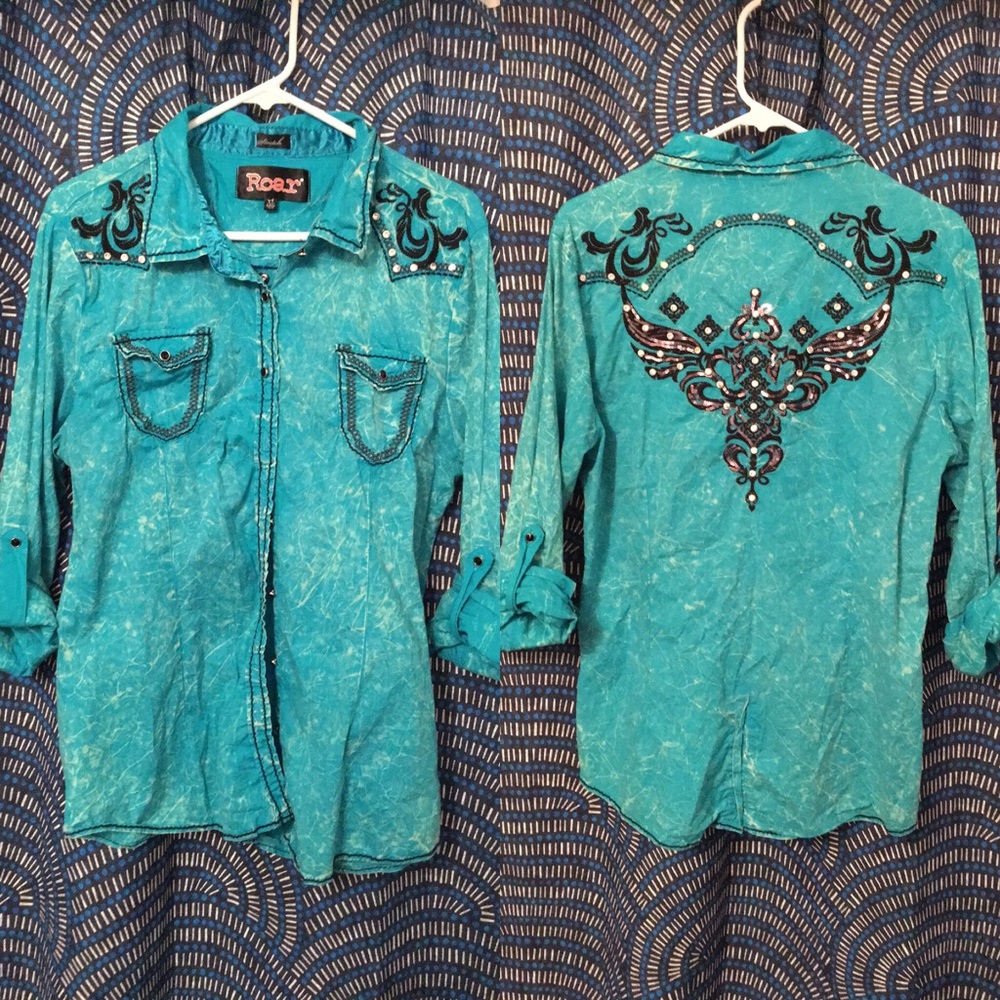 ROAR Button Down Shirt