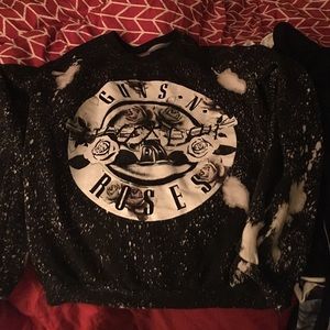 Guns and roses sweater size small