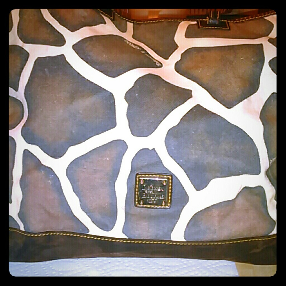 Hand bag