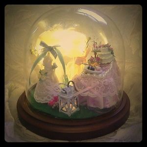 Bridal shower under glass