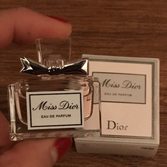 🔥NEWEST MISS DIOR EAU DE PARFUM 🔥 - Picture 2 of 5