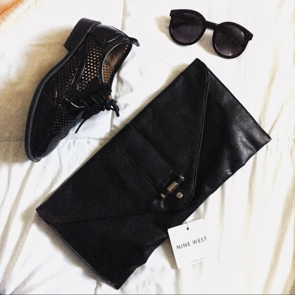 Nine West Handbags - ⬇️$40 NWT [NINE WEST] CLUTCH