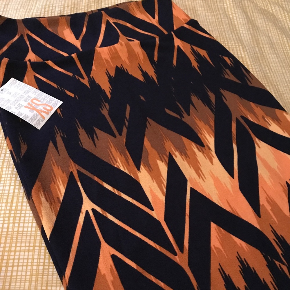 XS LuLaRoe Cassie Skirt
