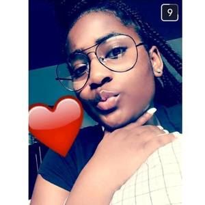 Meet your Posher, Leilani
