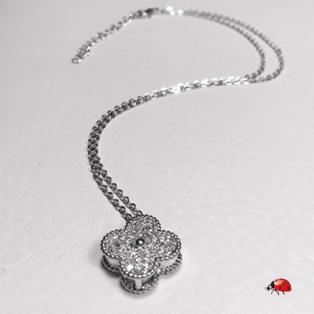 VC Alhambra inspired Pendant Necklace