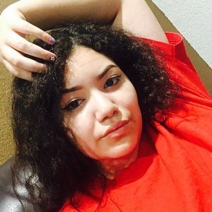 Meet your Posher, Daniela