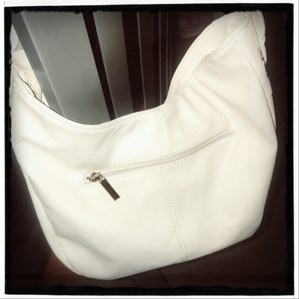 💎3 for $15!💎 Winter White Charming Charlie