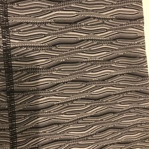 Lulu🍋 Inspire crops size 6