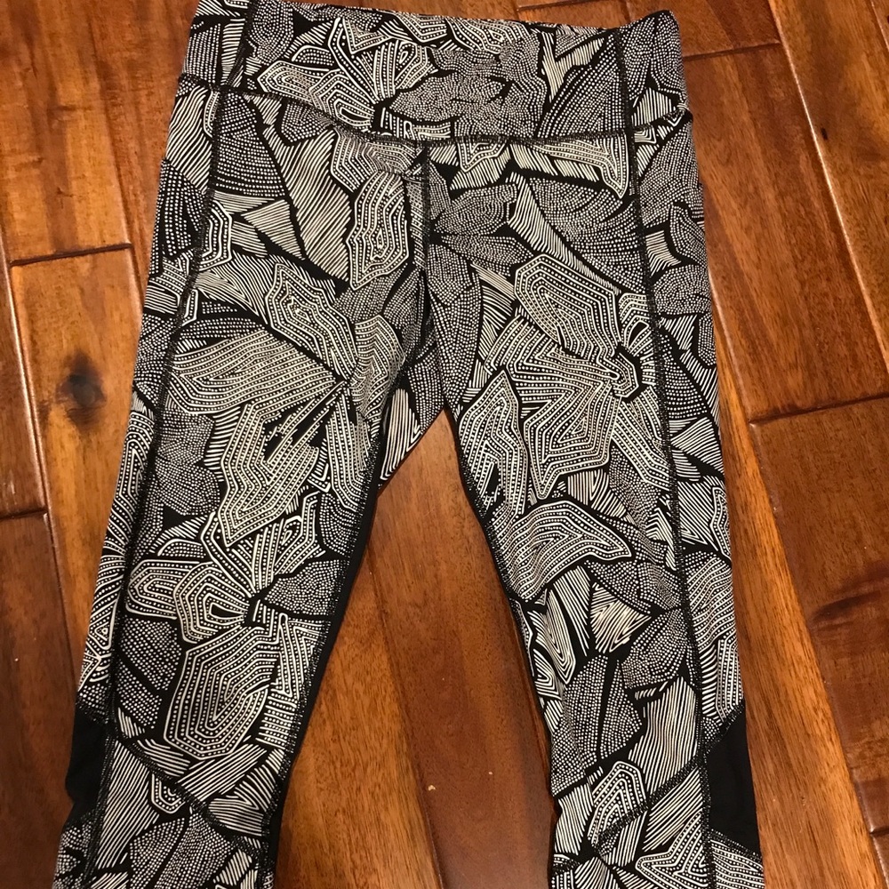 LULU🍋 pace rivals size 8