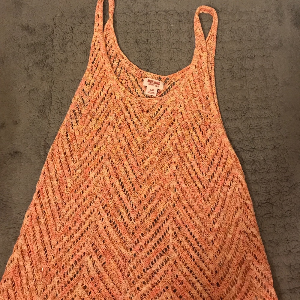 Sweater like sleeveless top