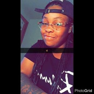 Meet your Posher, Tari