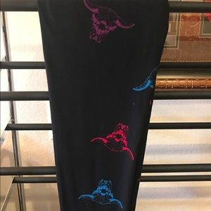 OS Leggings- Black Background