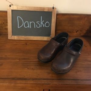 Dansko Professional Clogs Size 39 Narrow