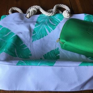 👑Clearance tote and make-up bag set NWOT